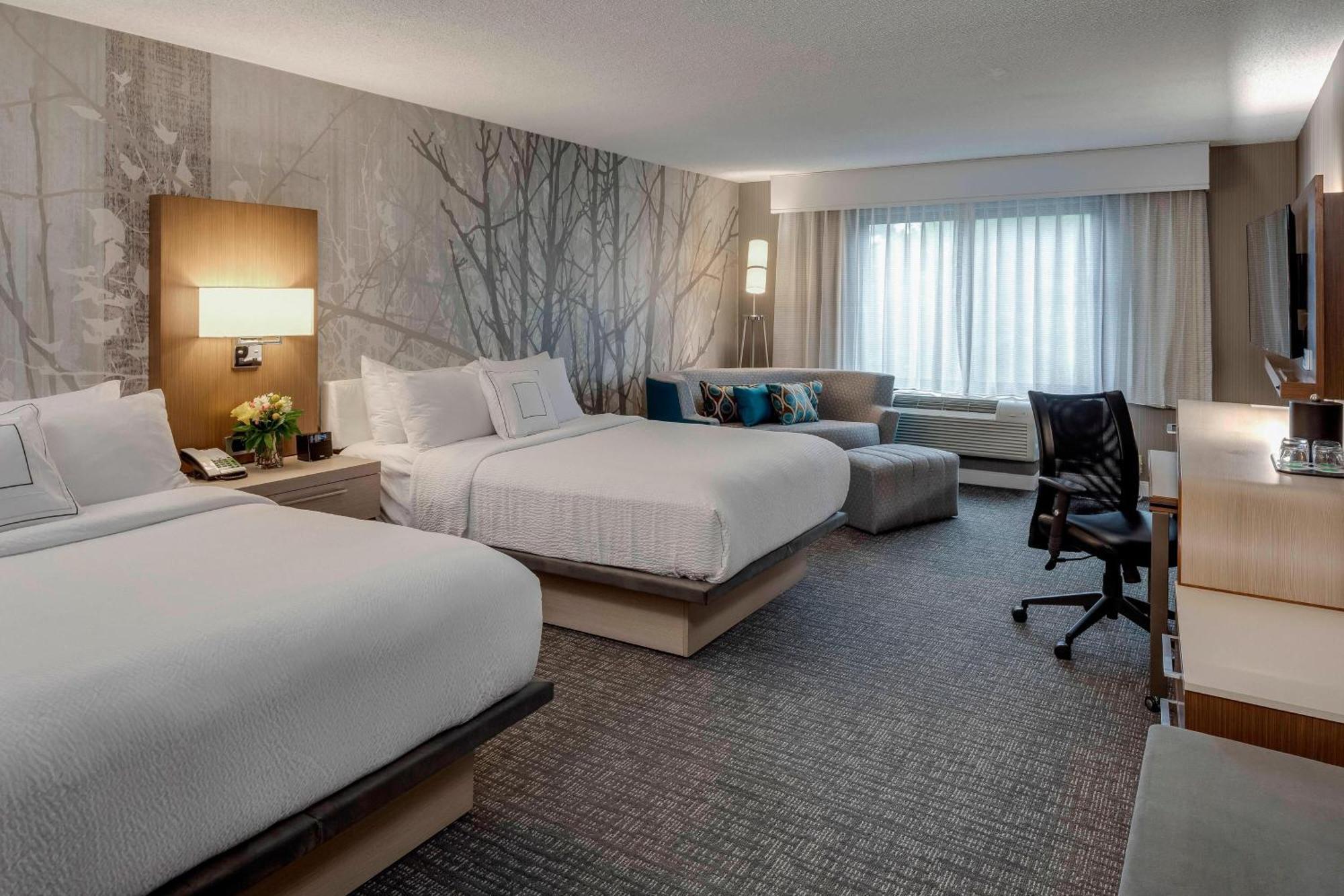 Отель Courtyard By Marriott Портсмут Экстерьер фото